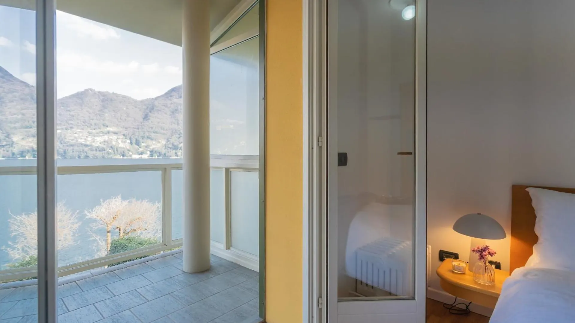 Besana 9 On The Lake - Private Garden & Parking By Rent All Como Moltrasio 0*,